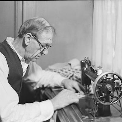 Silk worker in the 1940s