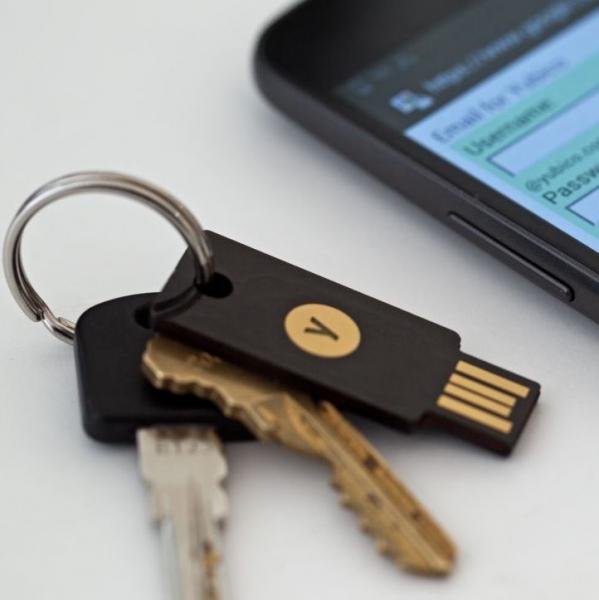Yubikey-1
